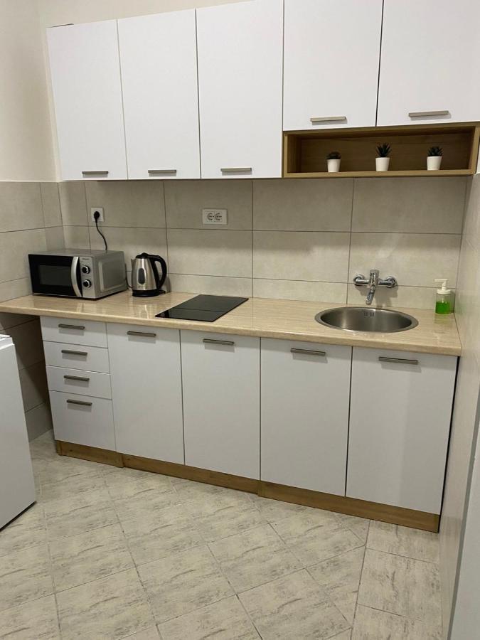 Magic M Apartment Mali Mokri Lug Bagian luar foto
