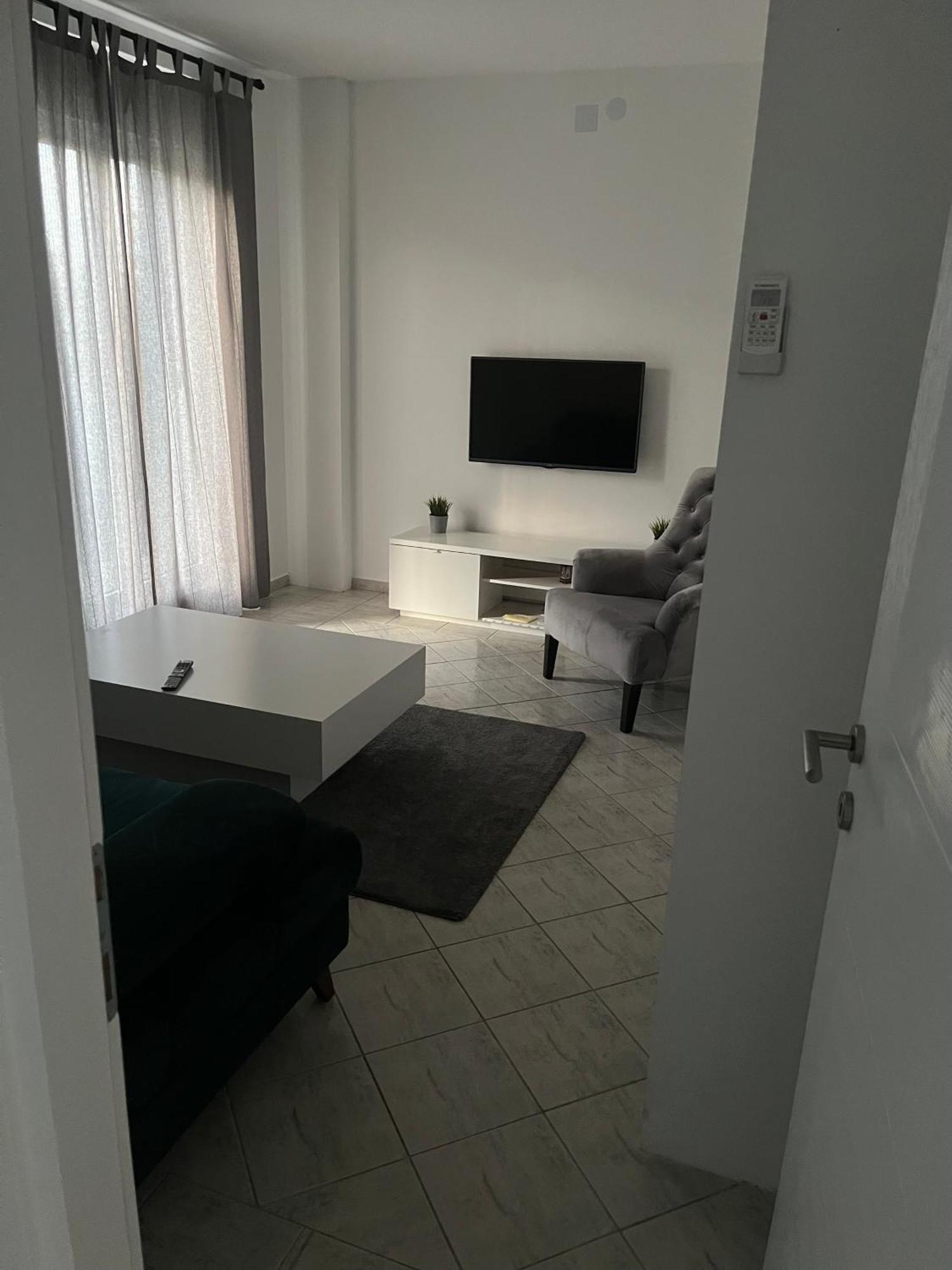 Magic M Apartment Mali Mokri Lug Bagian luar foto